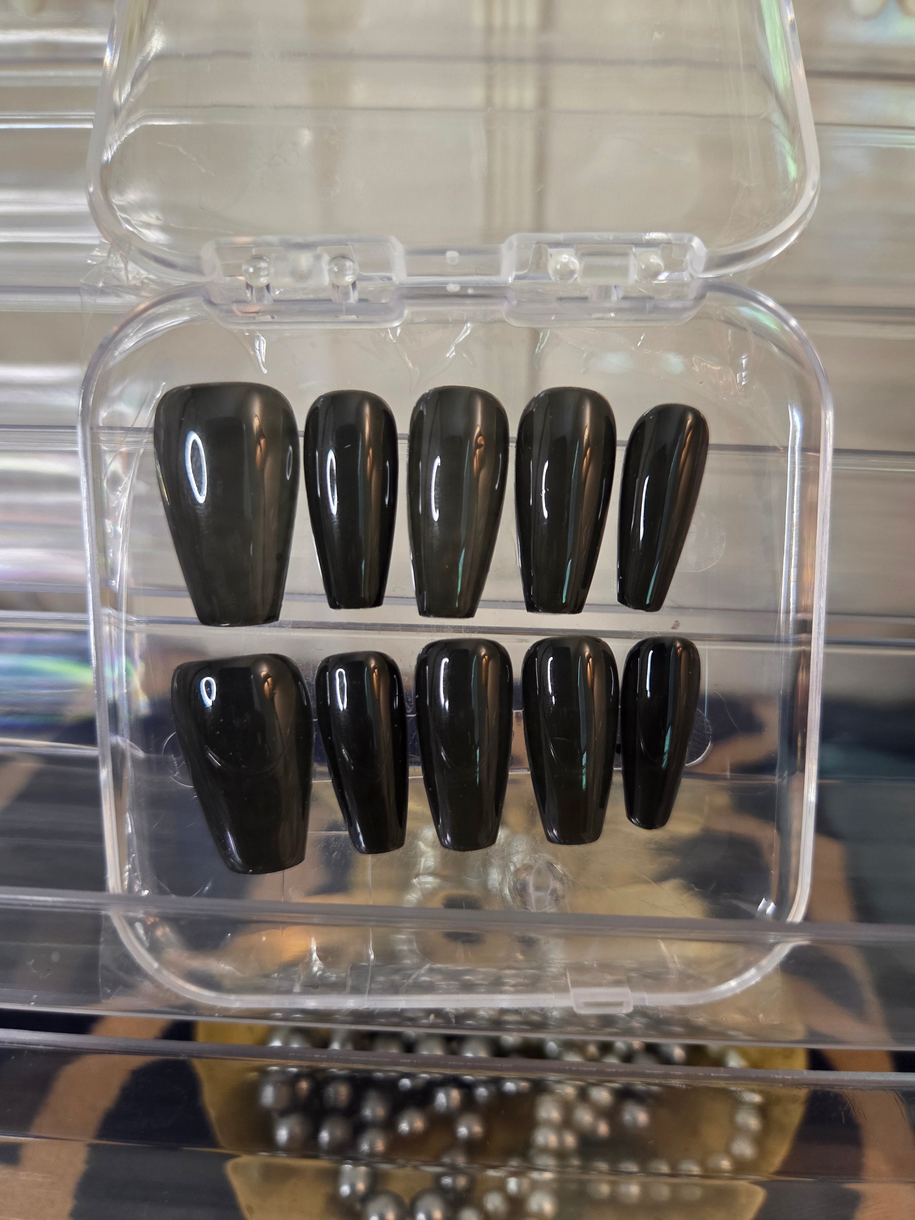 Dark Kettle Black